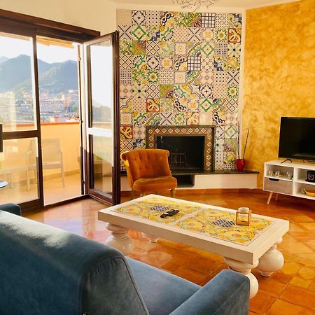 Donna Filomena Casa Vacanza Park Bougainville Salerno Exteriör bild