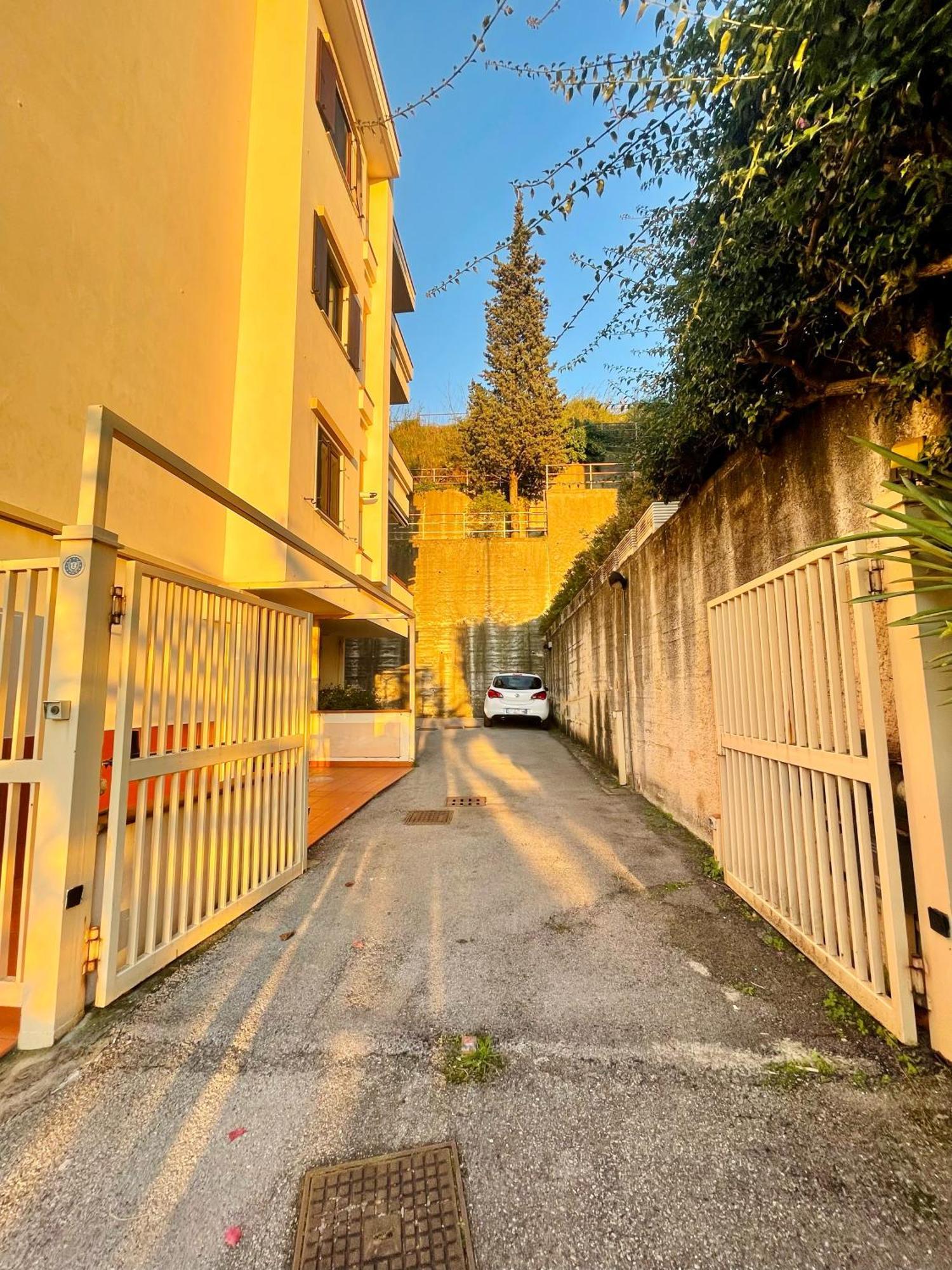 Donna Filomena Casa Vacanza Park Bougainville Salerno Exteriör bild