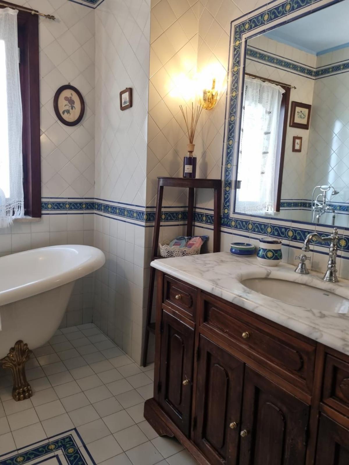 Donna Filomena Casa Vacanza Park Bougainville Salerno Exteriör bild
